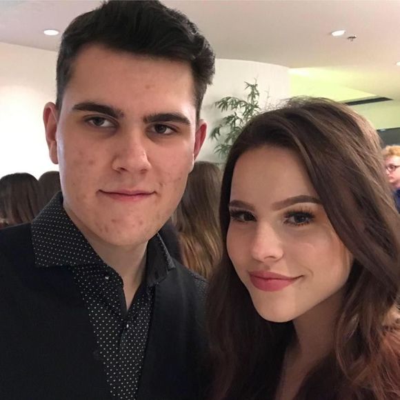 Meet your Posher, Hannah - Picture 1 of 1